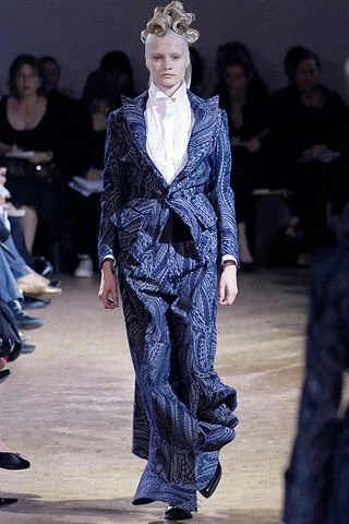 Look 10